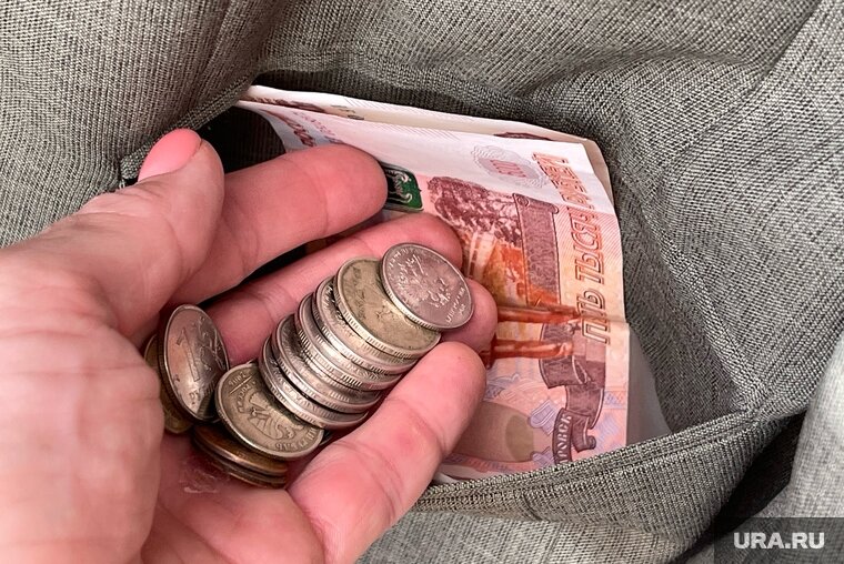    Оклад сотрудников МКУ приблизится на 2% к окладу главы