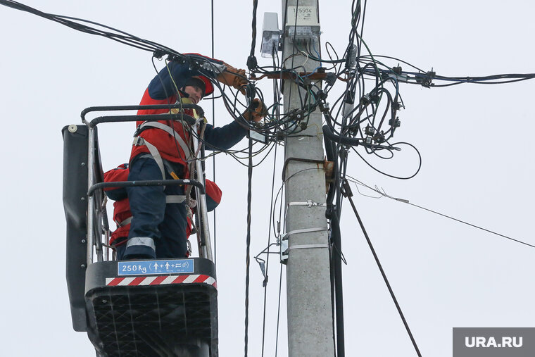    Воздушные линии участвуют в электроснабжении Салехарда