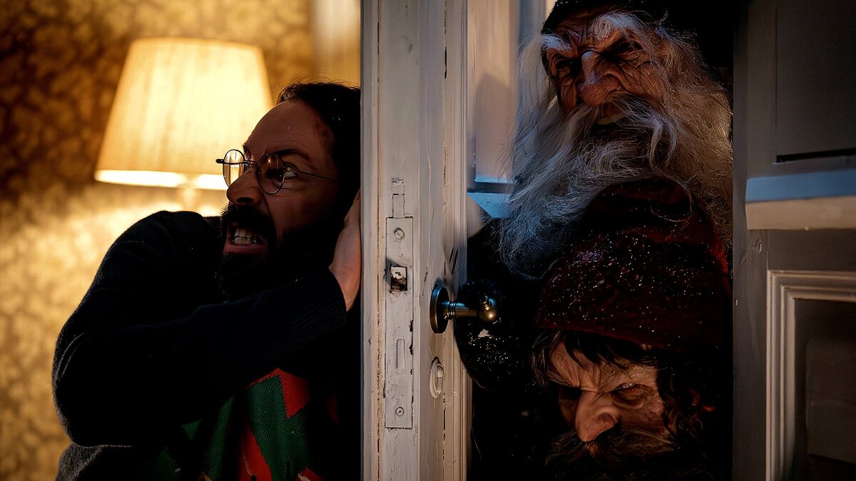 Кадр из фильма «Гномы. Новогодний беспредел»