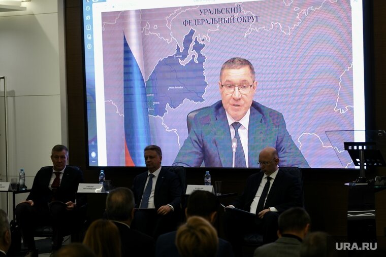    Полпред Владимир Якушев заявил о кадровом дефиците на машиностроительных предприятиях