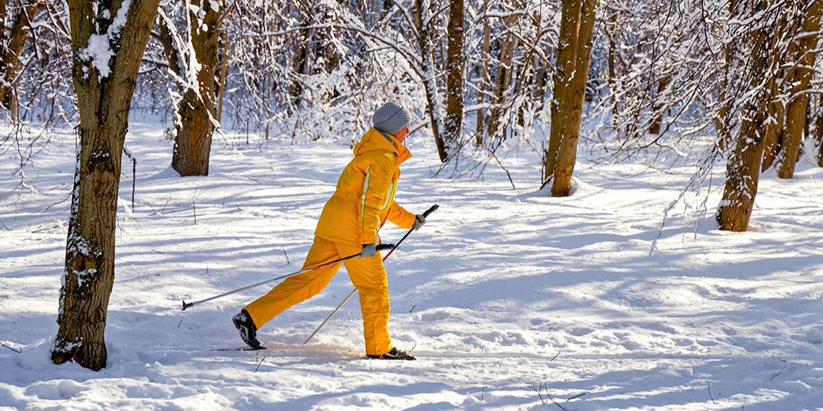 В Москве большое количество мест, где можно покататься на лыжах. Это полезный вид отдыха, который к тому же приносит массу удовольствия. Несколько советов, как подобрать лыжное снаряжение.
⠀
1.