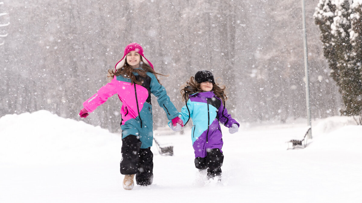 Зимние комбинезоны для девочек