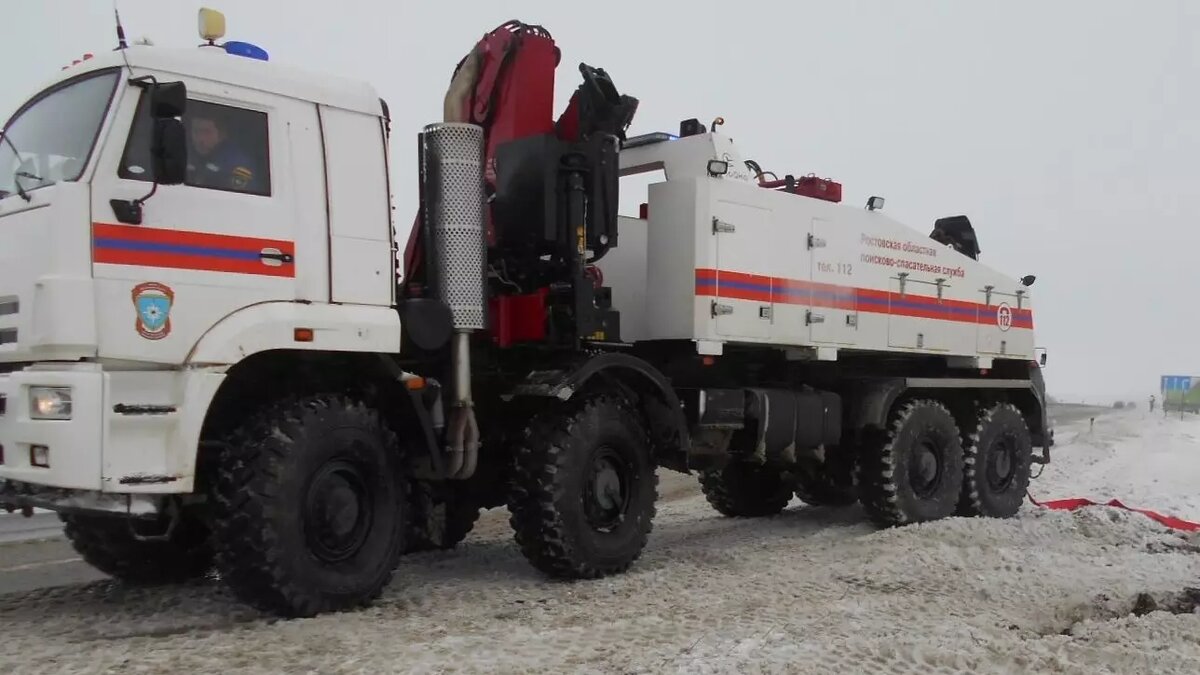     На севере Ростовской области на М-4 «Дон» возникли многокилометровые заторы из-за ДТП, дорожных работ и гололеда, сообщения об этом появились на сервисе «Яндекс. Карты».