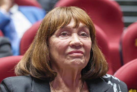    Актриса Лариса Лужина