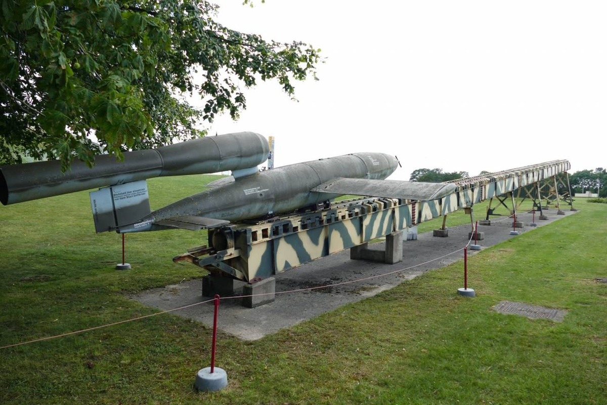 ФАУ-1 Крылатая ракета. Самолет-снаряд ФАУ-1. ФАУ 1 ФАУ 2 Германия. ФАУ-1 баллистическая ракета.