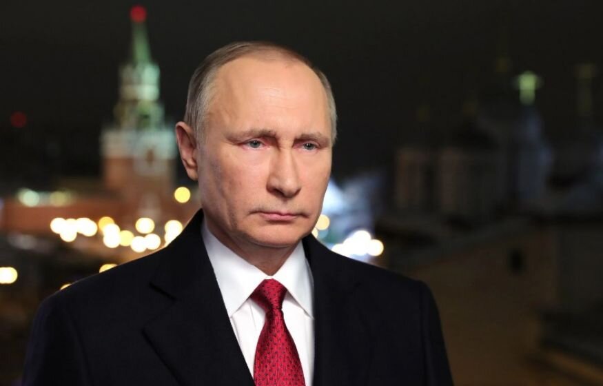    В Москве ищут желающих надеть на Путина наручники
