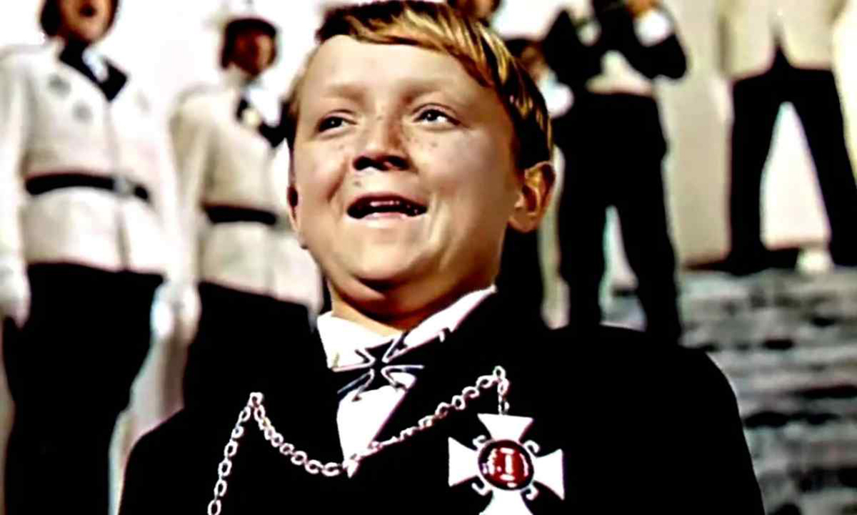 Подумать только, а ведь он был и "Вождём краснокожих".