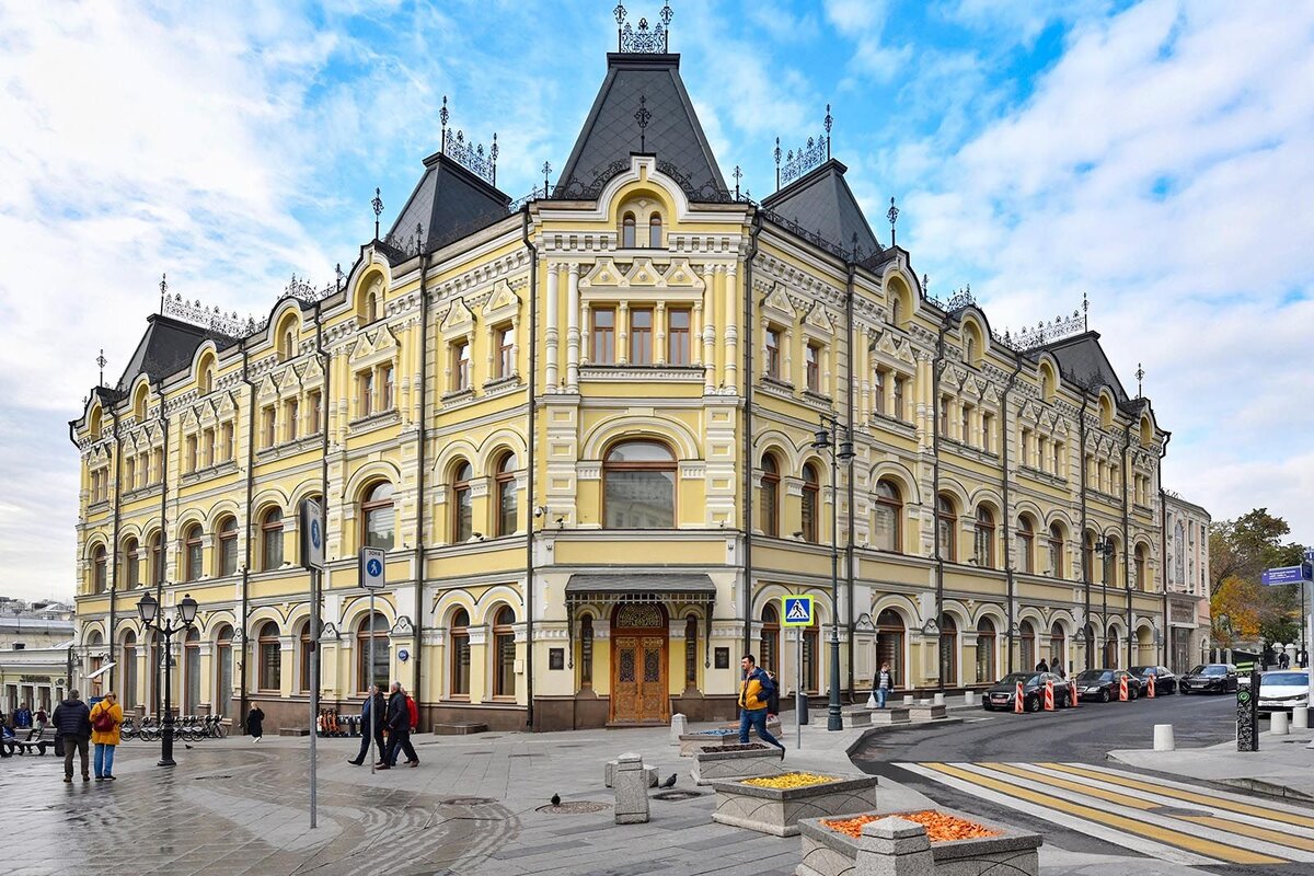 дом третьяковых в голутвинском переулке. доходный дом в москве 19 века. дом в лаврушинском переулке третьяков. дом третьяковых в голутвинском переулке. дом третьяковых.