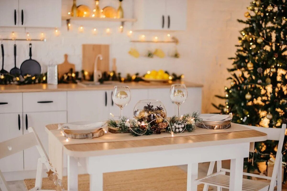 Christmas kitchen. Новогодняя кухня. Новогодний декор кухни. Украшение кухни на новый год. Новогоднее убранство кухни.