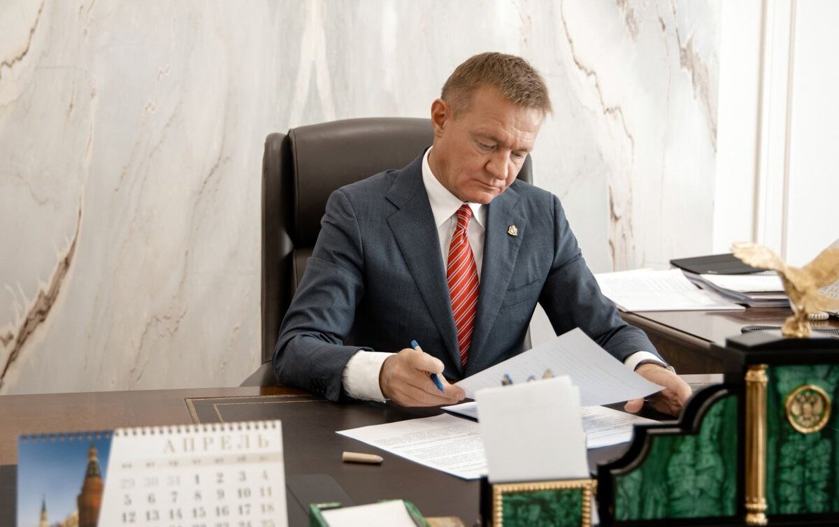    Роман Старовойт рассказал о повышении производительности труда в регионе