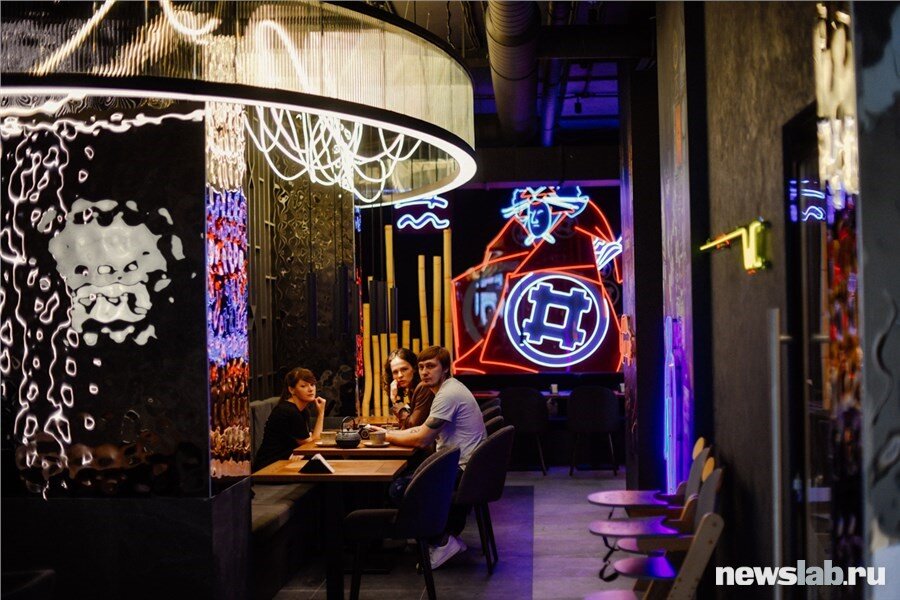 Летом паназиатские кафе Kannam Asia (на проспекте Мира, 85 и ул. Партизана Железняка, 26в) перешли в ресторанную сеть «Сёгун» (в Красноярске известны доселе двумя точками: на ул. Телевизорной, 1 ст. 5 и флагманом на ул. 78 Добровольческой бригады, 23)...