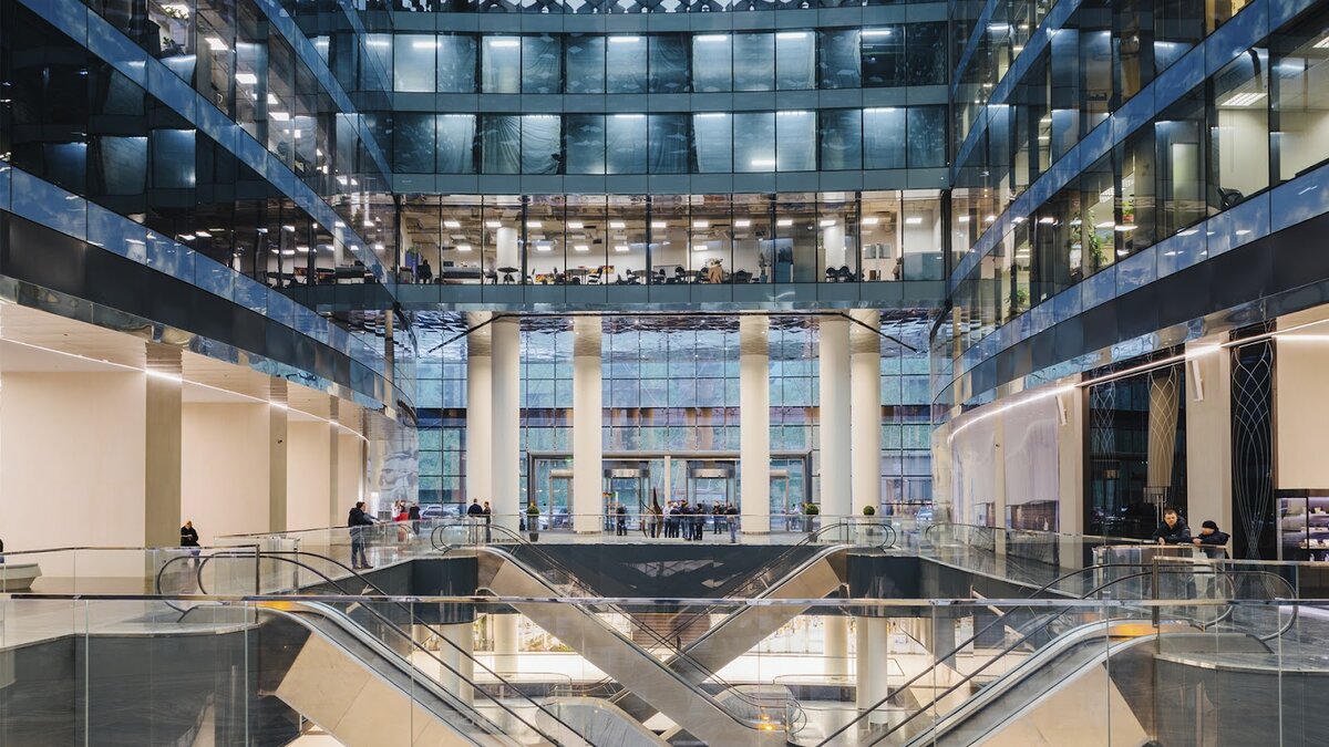 Лобби и торговая галерея