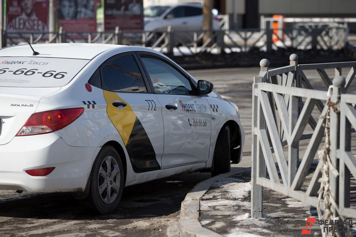 На улице многие обращают внимание на автомобиль.  Фото: Евгений Поторочин