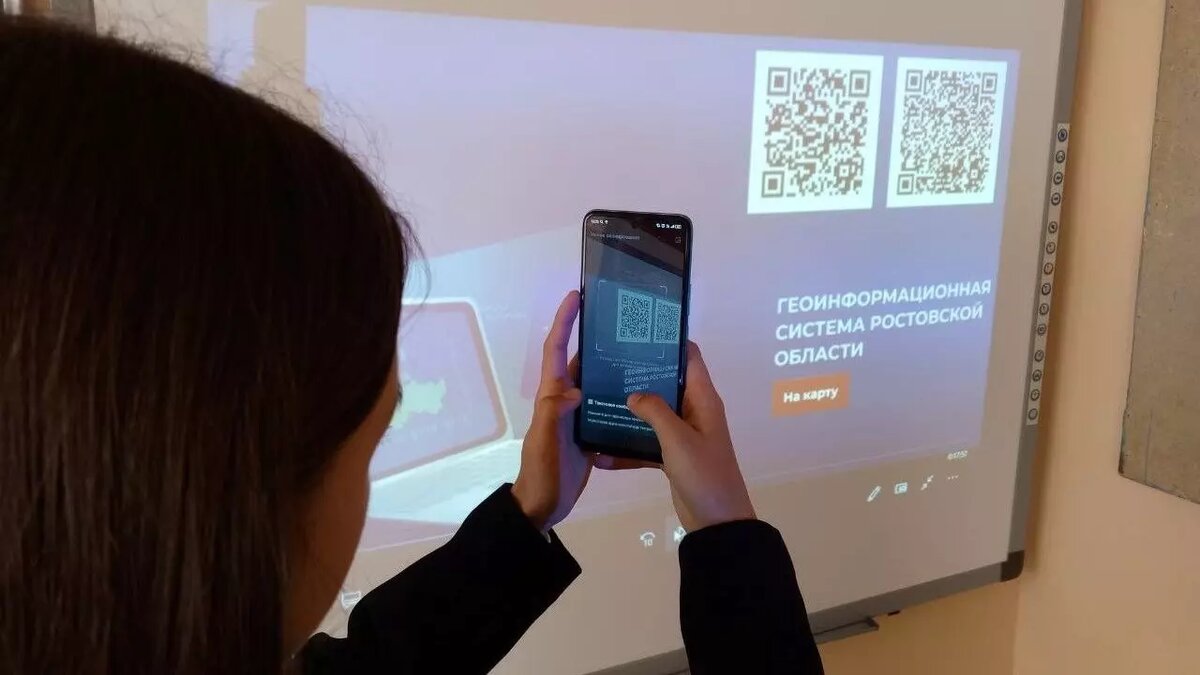     Правительство Ростовской области хочет внедрить искусственный интеллект в административную работу, речь об этом зашла на очередном заседании исполнительного органа.