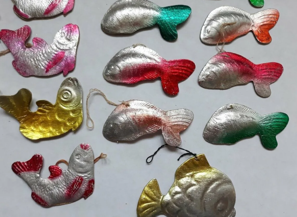 Елочные игрушки картонаж ссср. Картонные игрушки на елку. Елочный картонаж. Елочный картонаж. Елочные игрушки картонаж ссср.