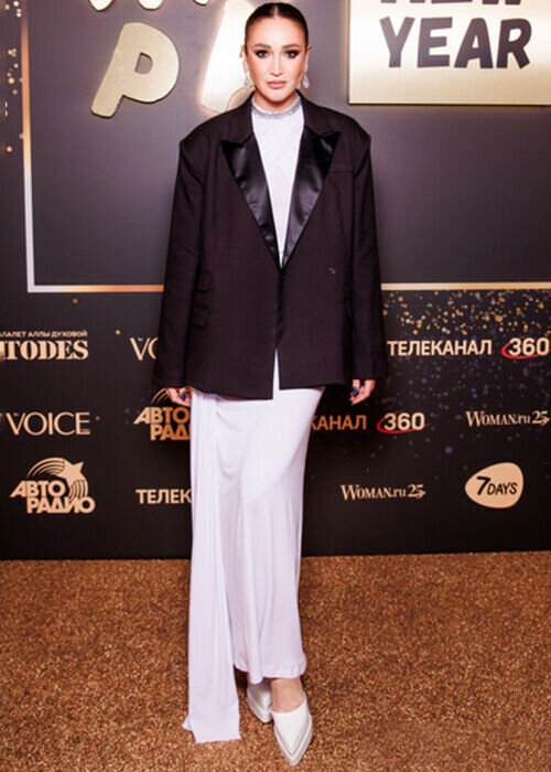     бузова фото