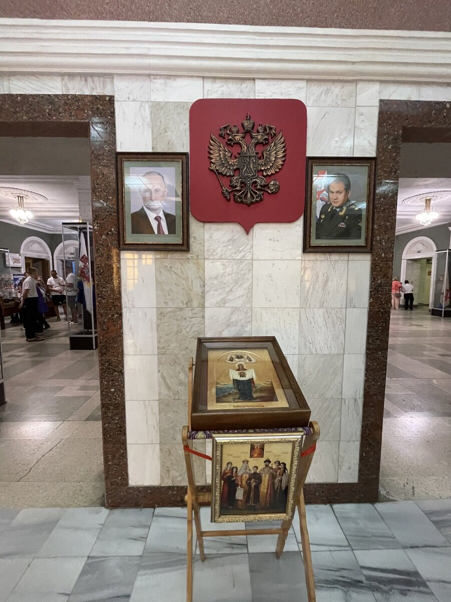 81 день Миссии Мира. 19.09.2023г Крым, Севастополь. Дом офицером Черноморского флота. С иконой Порт-Артурская на Выставке из Санкт-Петербурга.