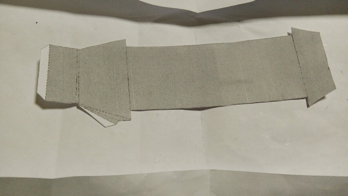 Дно корпуса модели из бумаги БТР-60. Личное фото. 