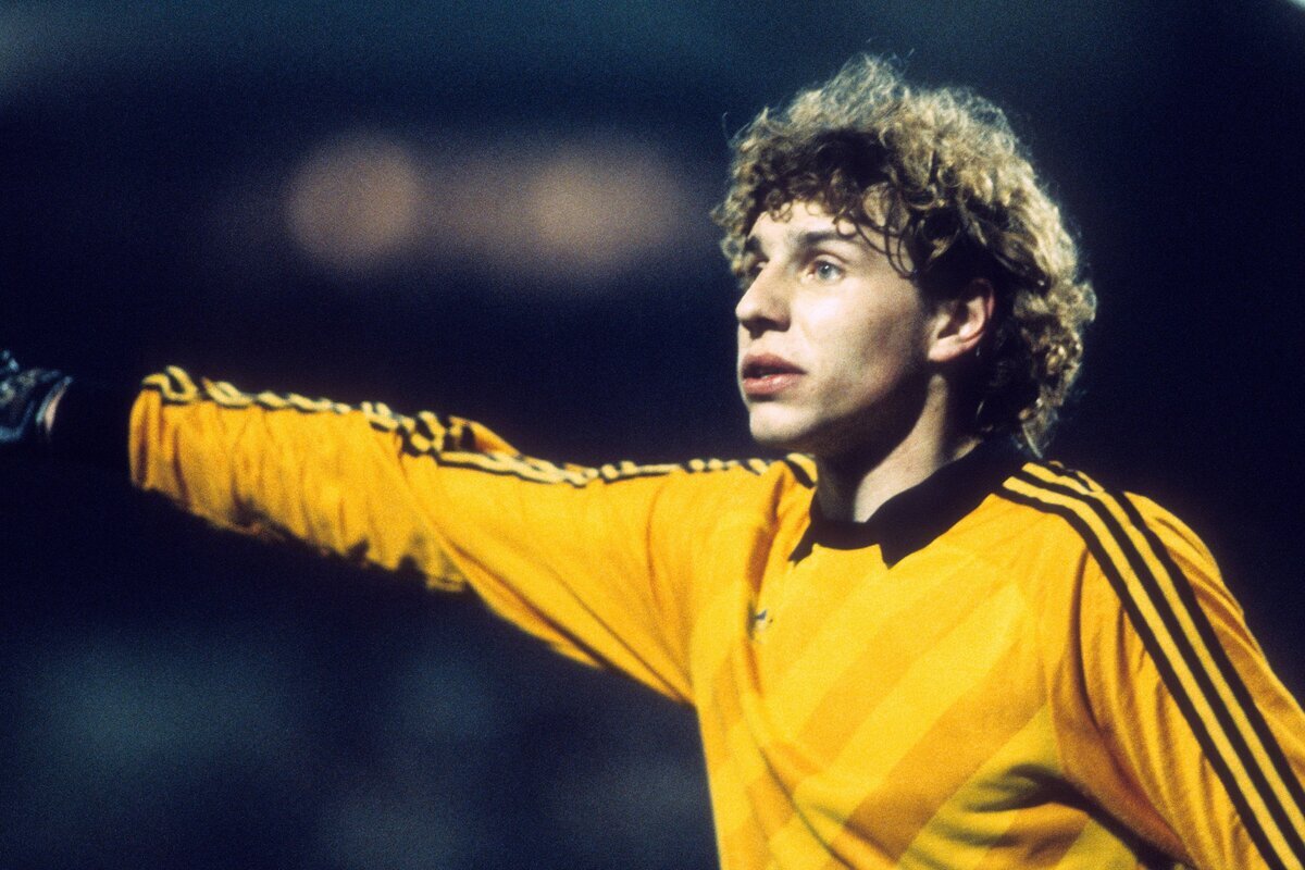 Дмитрий Харин - один из лучших вратарей в истории российского футбола