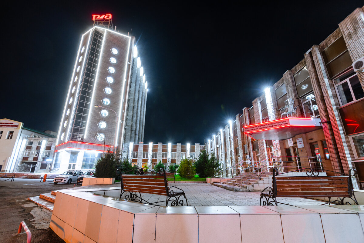 Подсветка здания РЖД светильниками СПЕКТРА