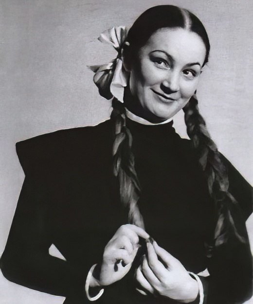 Людмила Хитяева в юности