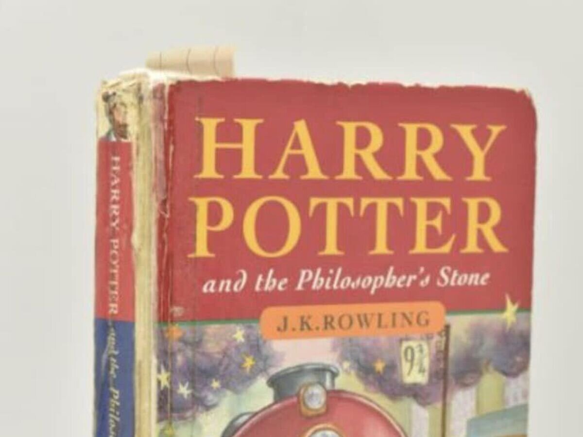    Издание книги "Гарри Поттер и философский камень"© Фото : Richard Winterton Auctioneers