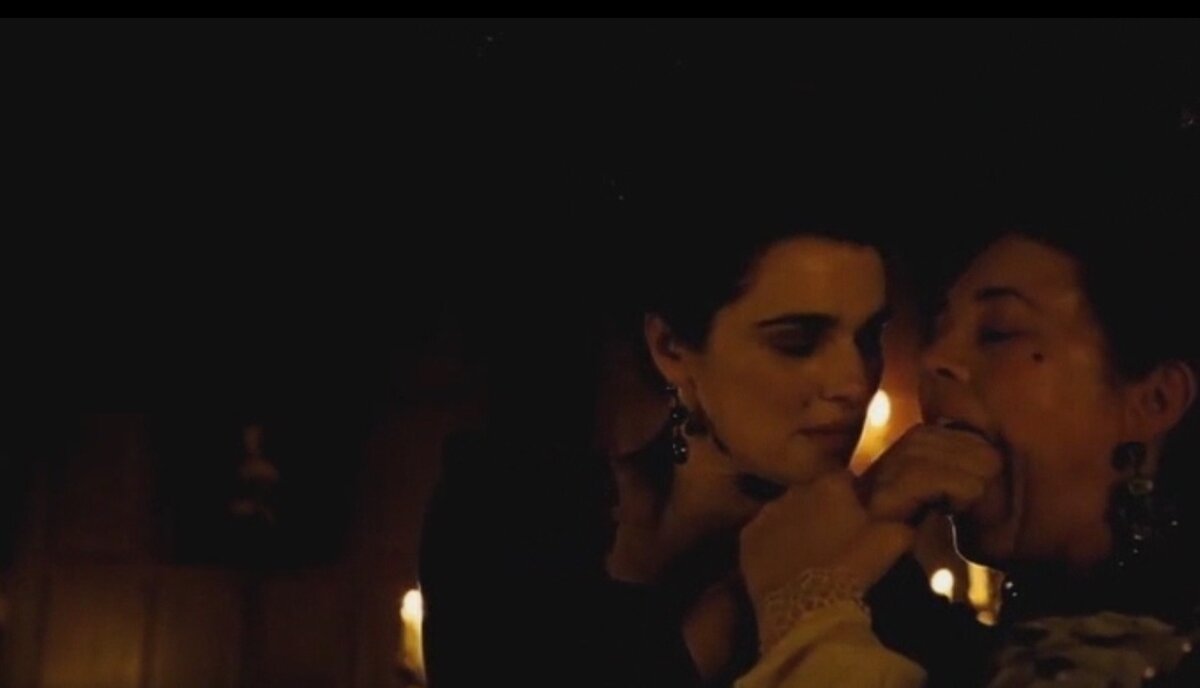 Королева Анна Стюарт и ее любовница Сара. Кадр из фильма