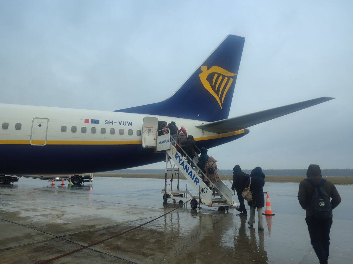 Самолет на котором я улетела в Милан