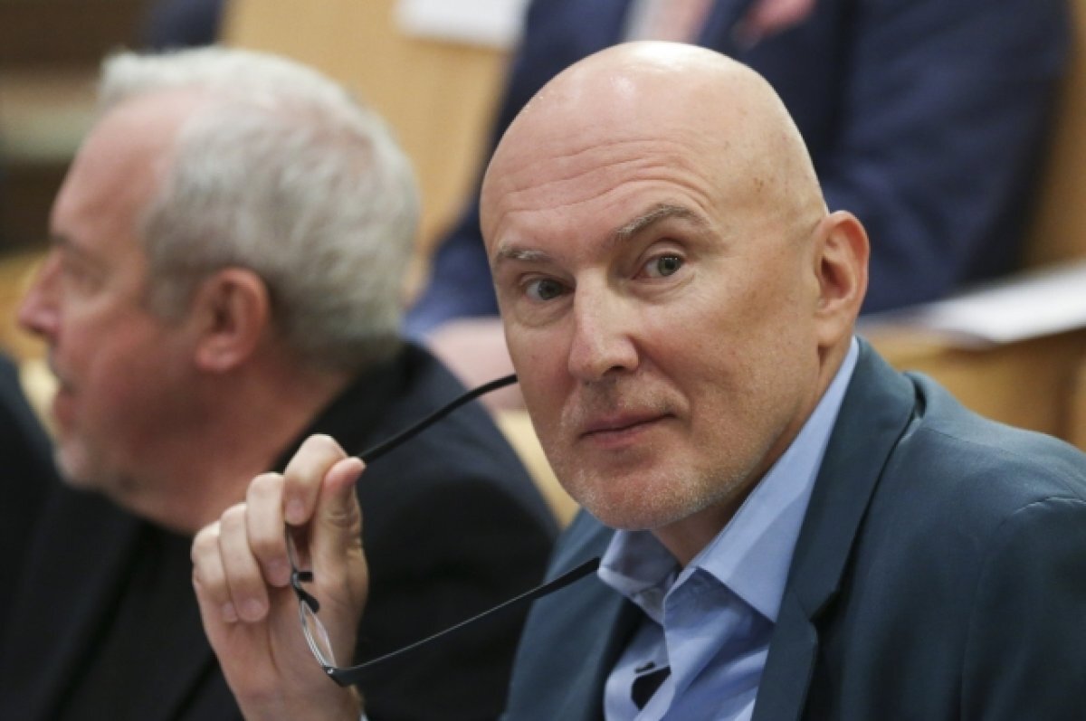    Продюсер Матвиенко назвал главное отличие певца SHAMAN от группы «Любэ»
