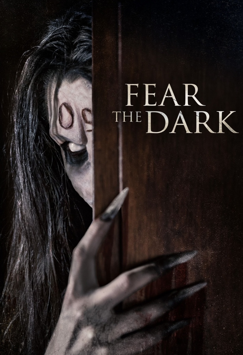 Марго возвращается в отчий дом, чтобы погрузиться в темное прошлое своей семьи и выяснить, что на самом деле послужило причиной смерти ее младшей сестры Эви 20 лет назад. 