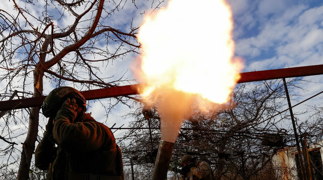 Украинский солдат на передовой в Авдеевке: Украина вынуждает Россию идти на истощение, говорит военный эксперт Маркус Койпп © Radio Free Europe/Radio Liberty/Serhii Nuzhnenko/Reuters images