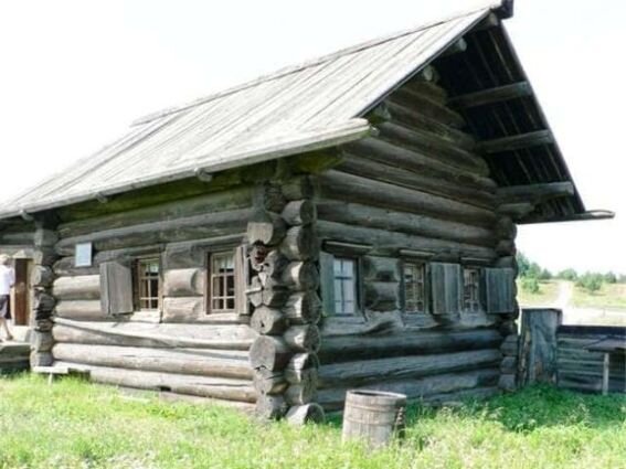 Титчный русский дом без отмостки