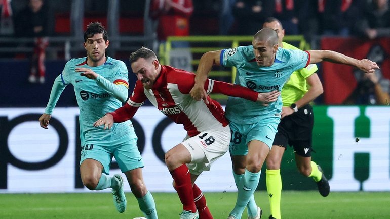    «Барселона» проиграла «Антверпену» в матче 6-го тура групповой стадии Лиги чемпионов — 2:3.. Reuters