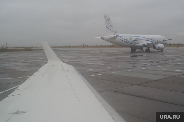    Жители Ямала находились в задержанном самолете более двух часов