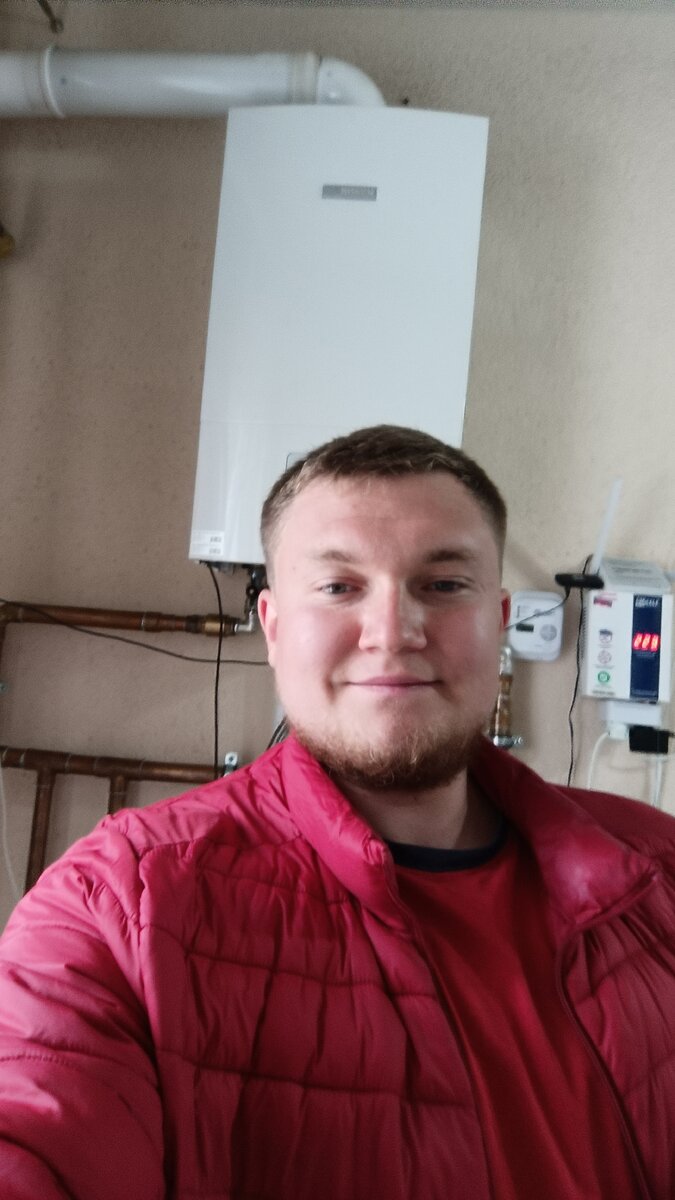 Это я на выезде ремонтирую котел БОШпотом еще зонт поставили....