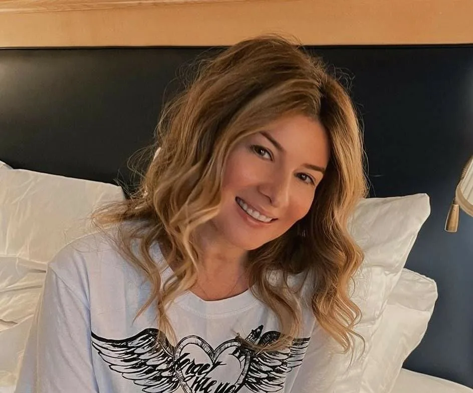 телеведущая жанна бадоева. тревел шоу жанна бадоева. фото жанны бадоевой. жанна бадоева сейчас 2022 фото. жанна бадоева две звезды.