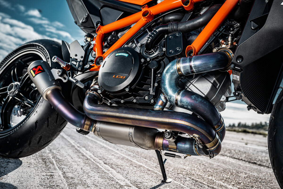 Эво 2024. КТМ супер Дюк 1390. KTM 1390 super Duke r EVO 2024. 1390 Super Duke r 2024. 1390 KTM super Adventure 2024.