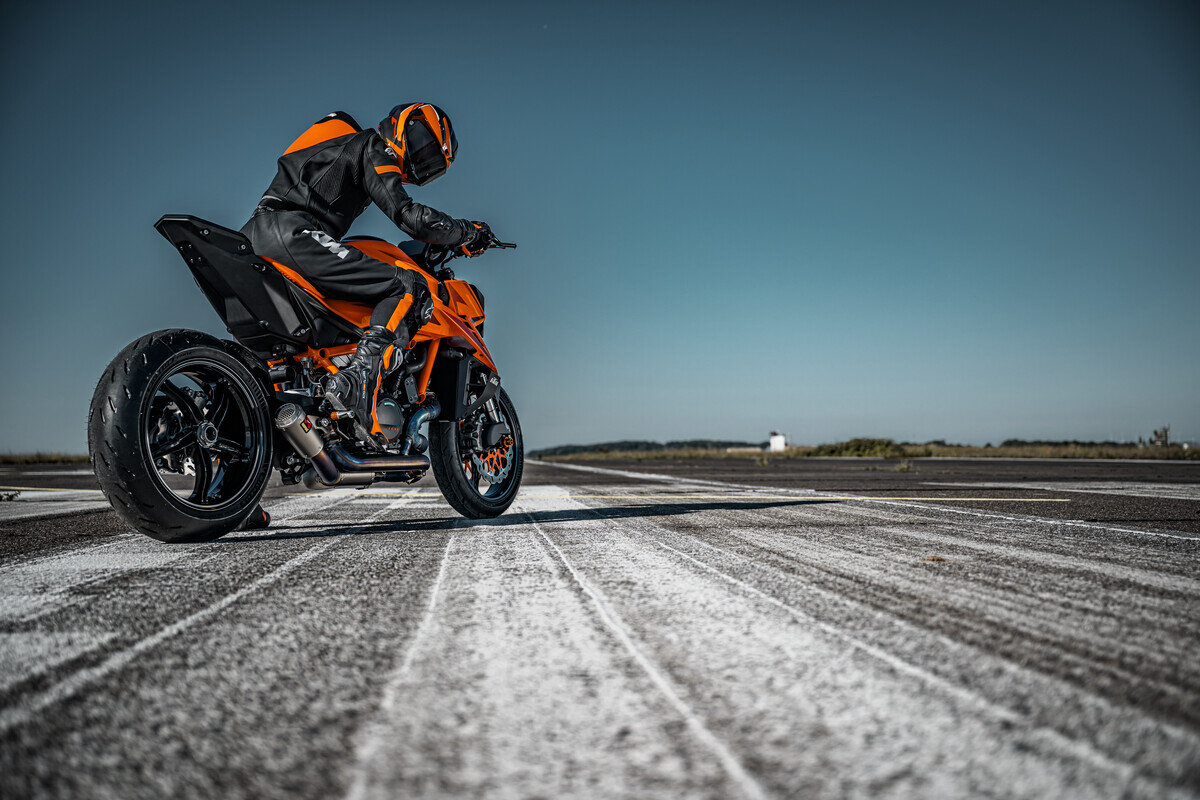 Эво 2024. КТМ супер Дюк 1390. KTM 1390 super Duke r. 1390 Super Duke r 2024. КТМ 2024.