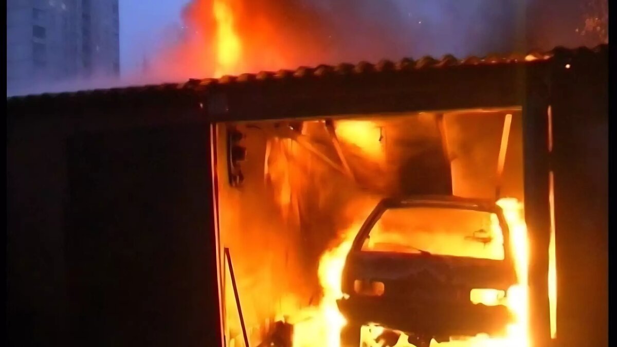     Управление по ГО, ЧС и ПБ Хакасии рассказало, что делать, чтобы не загорелся гараж. Публикуем рекомендации специалистов.