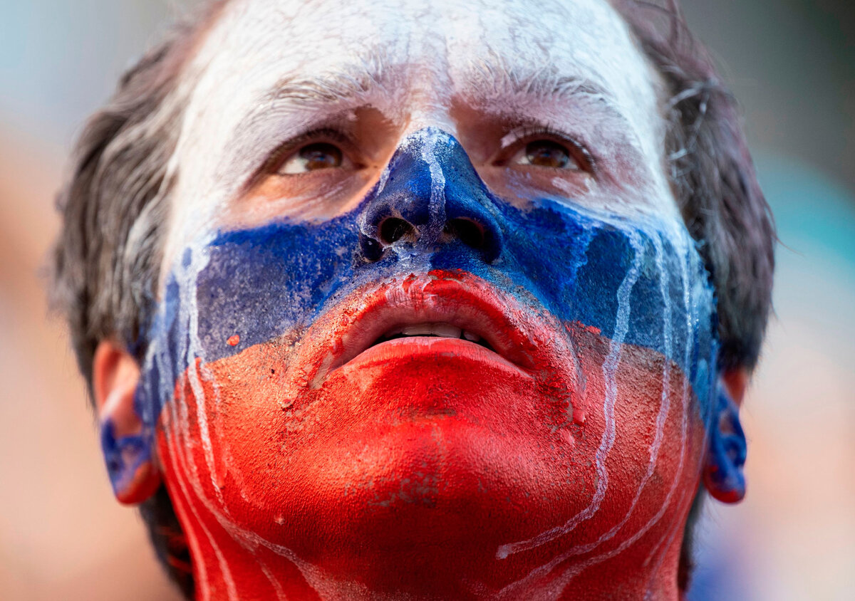 Стрелявшая в детсаду красноярска девушка. Российский солдат плачет. Россия украина война 2022. Украина 2022. Cry of russia.