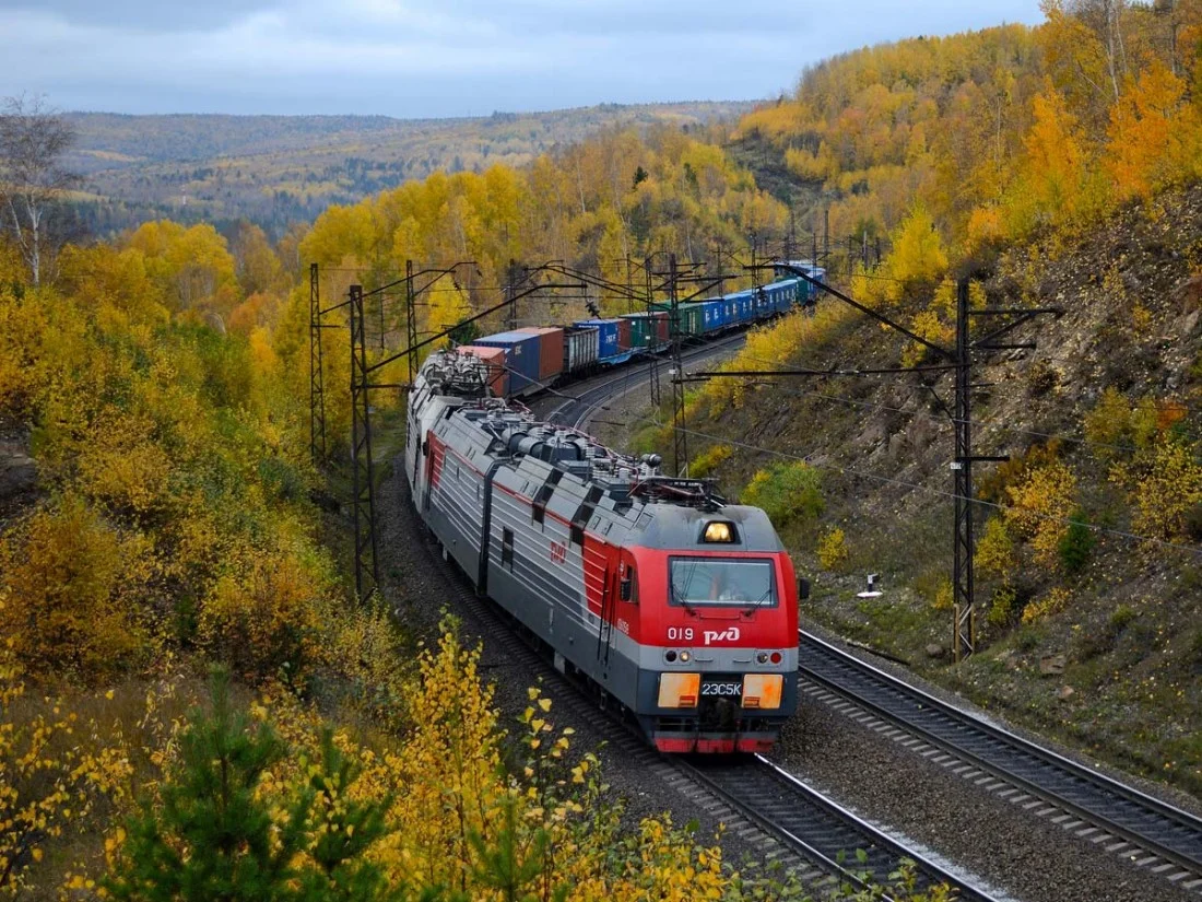 Локомотив 3эс5к. РЖД Западно Сибирская железная дорога.