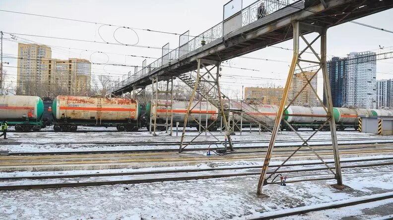     За поджог батарейного шкафа подростку пообещали около 20 тысяч рублей.
