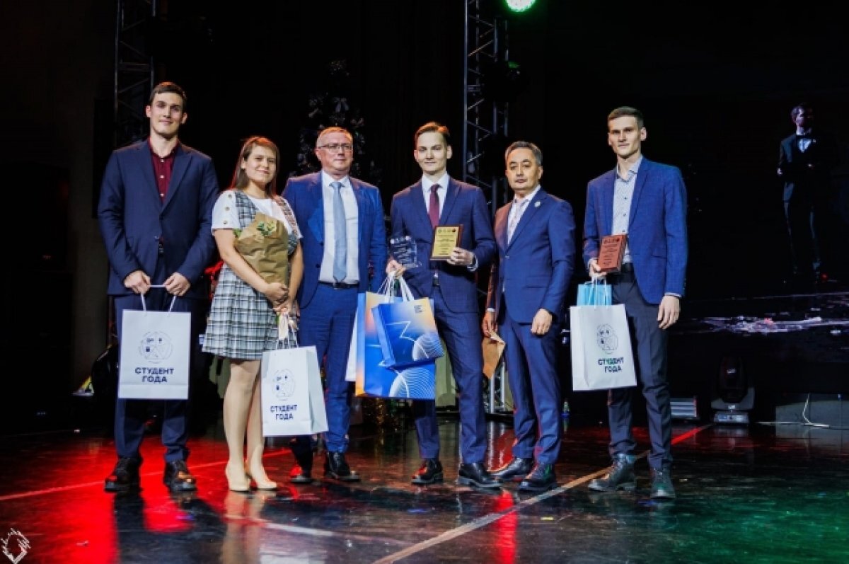    Новикомбанк принял участие в чествовании лучших студентов