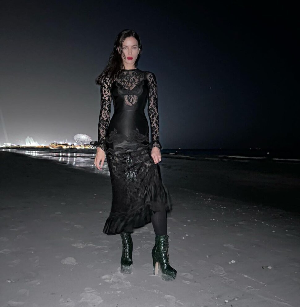  Кто, как ни наши селебрити, обожают шикарную одежду? Они покоряют, изумляют и радуют прекрасными образами.-12