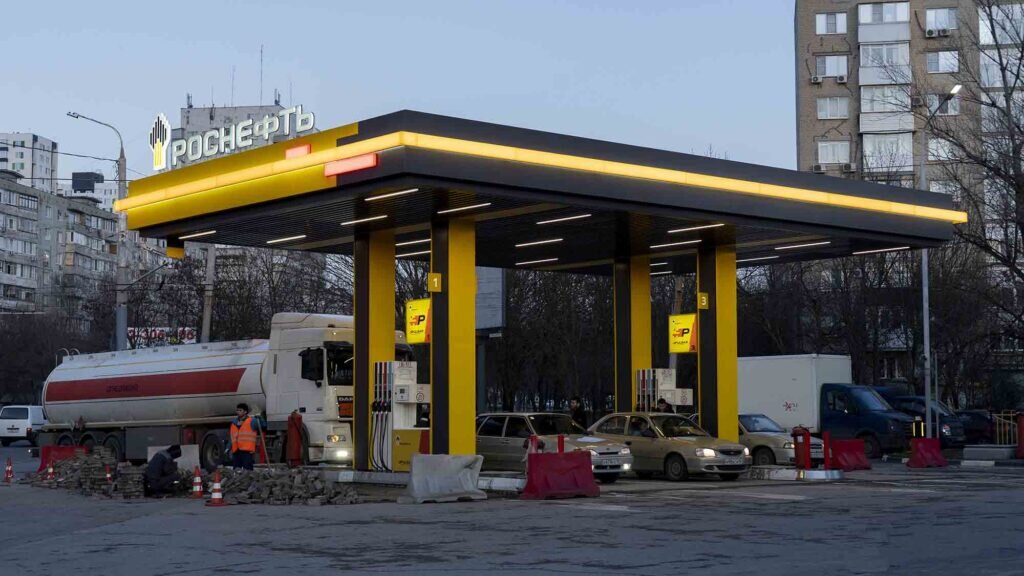 Азс роснефть зерно в тамбове фото внутри и снаружи. Автозаправочный комплекс роснефть. Заправка роснефть пульсар. Оформление азс. Азс роснефть ставропольский край.