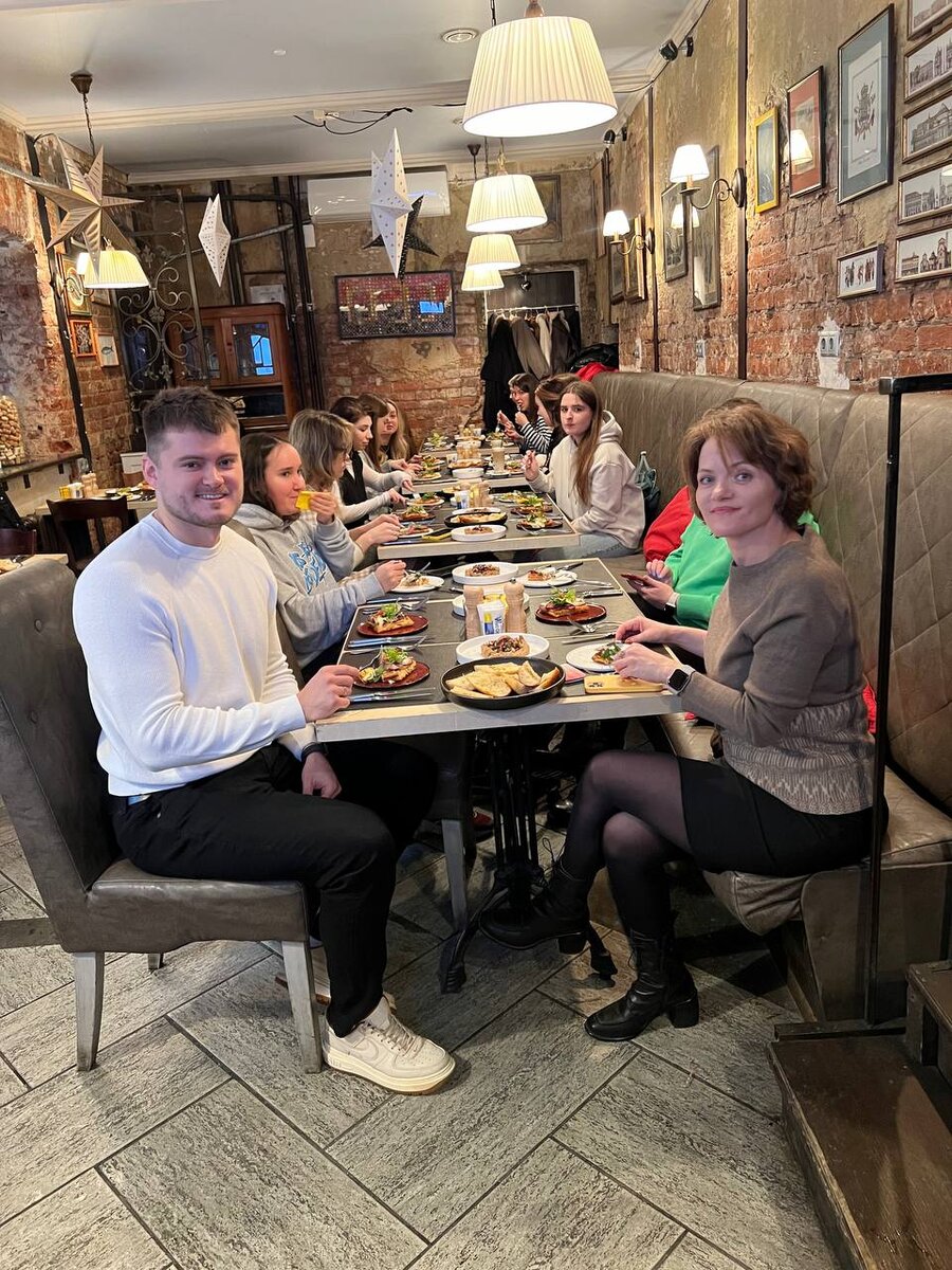 Дорогие коллеги, 14 декабря 2023 мы провели наш первый бизнес-завтрак в 2023 году после долгого перерыва . Встречались мы традиционно в центре Москвы, в нашем любимом месте - «Бельгийская Брассери 0.-4