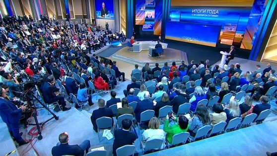    Путин связал рост цен на куриные яйца со сбоем в работе правительства Роман Захаров