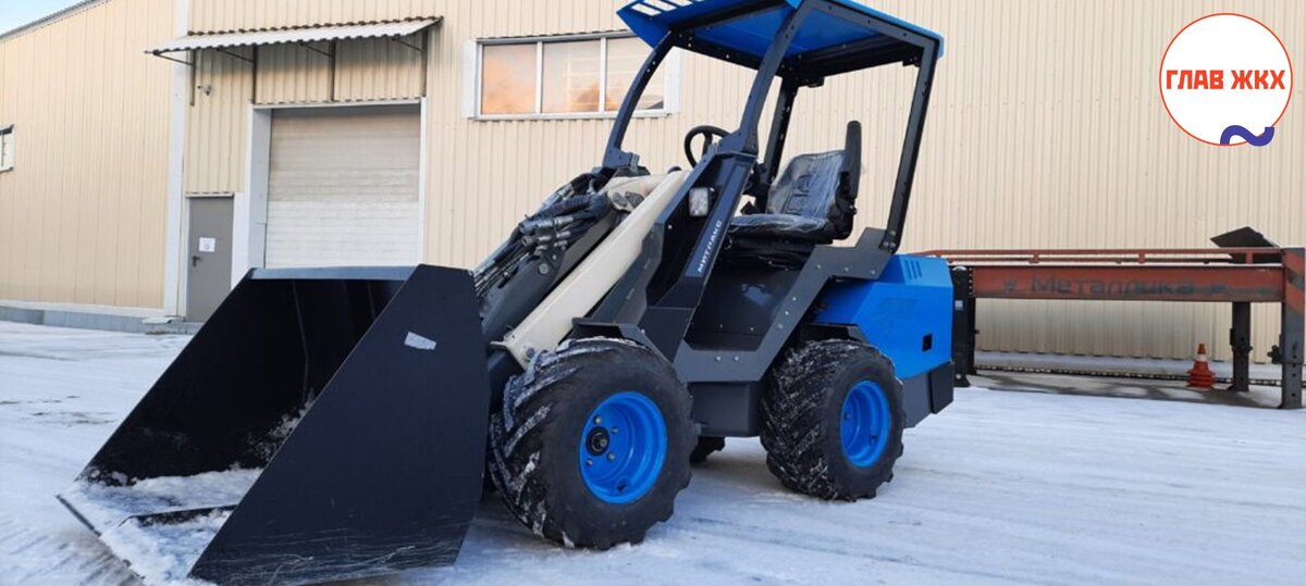 В Санкт-Петербурге презентовали новую коммунальную машину 