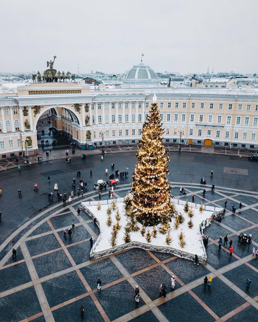 Дворцовая площадь в санкт-петербурге елка 2022. Елка питер дворцовая площадь 2021. Дворцовая площадь елка. Дворцовая площадь питер елка. Дворцовая площадь в санкт петербурге елка 2024.