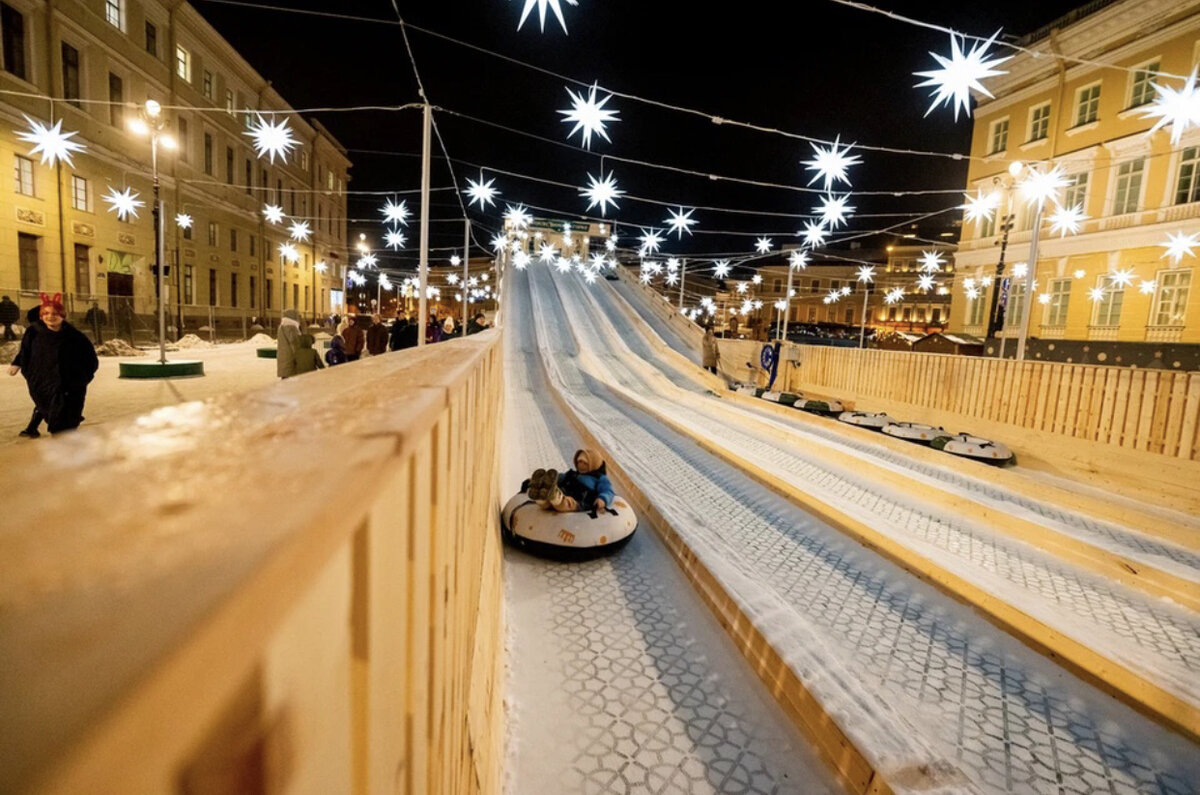 Горка у певческого моста 